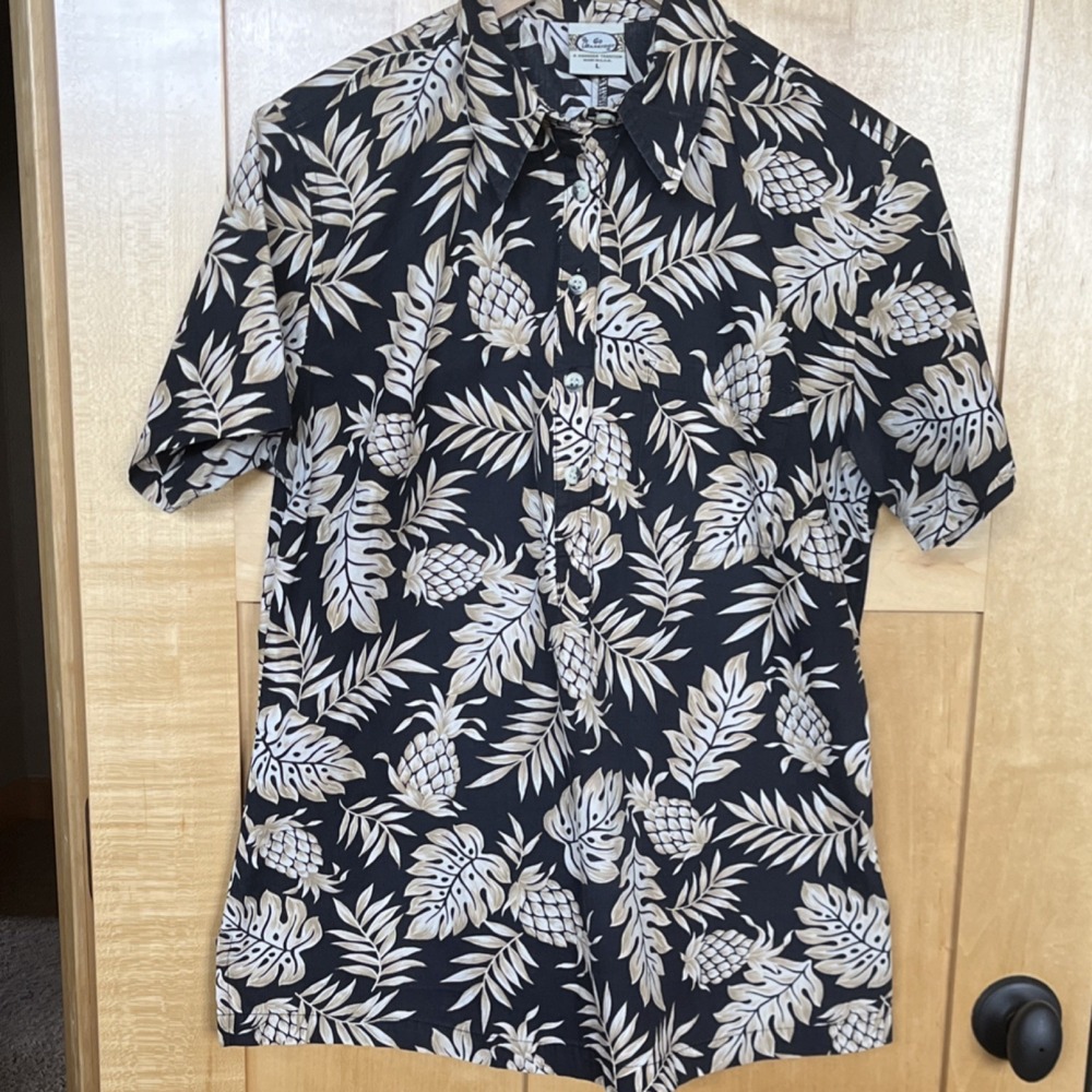Go Barefoot‎ Vintage Women's L Short Sleeve Floral Hawaiian Button-Up Shirt